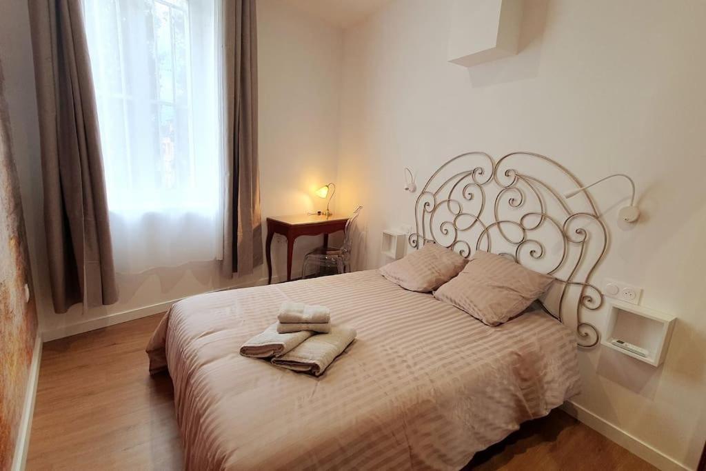 Classe 4 Etoiles - Cybele - Centre 2 Chambres, Cour Privative Et Garage