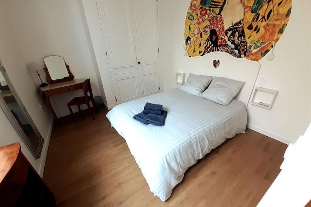 Apartment Classe 4 Etoiles - Cybele - Centre 2 Chambres, Cour Privative Et Garage *