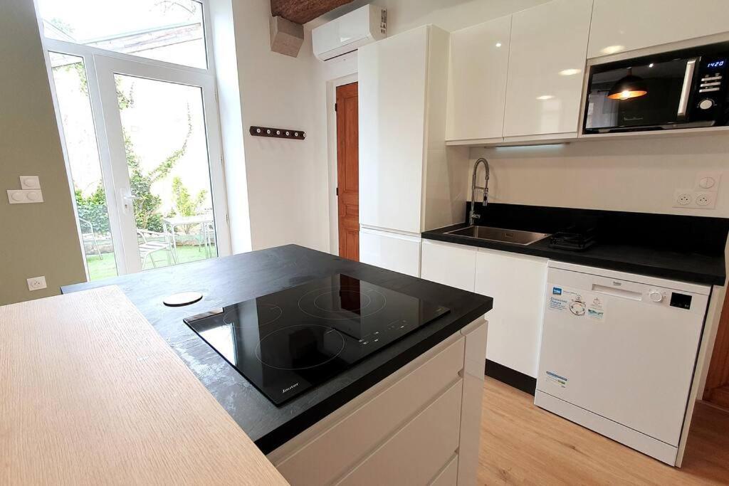 Apartment Classe 4 Etoiles - Cybele - Centre 2 Chambres, Cour Privative Et Garage