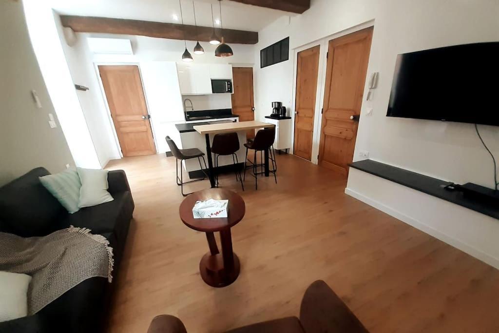 Classe 4 Etoiles - Cybele - Centre 2 Chambres, Cour Privative Et Garage