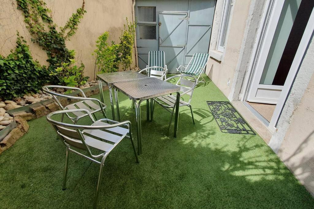 Classe 4 Etoiles - Cybele - Centre 2 Chambres, Cour Privative Et Garage *